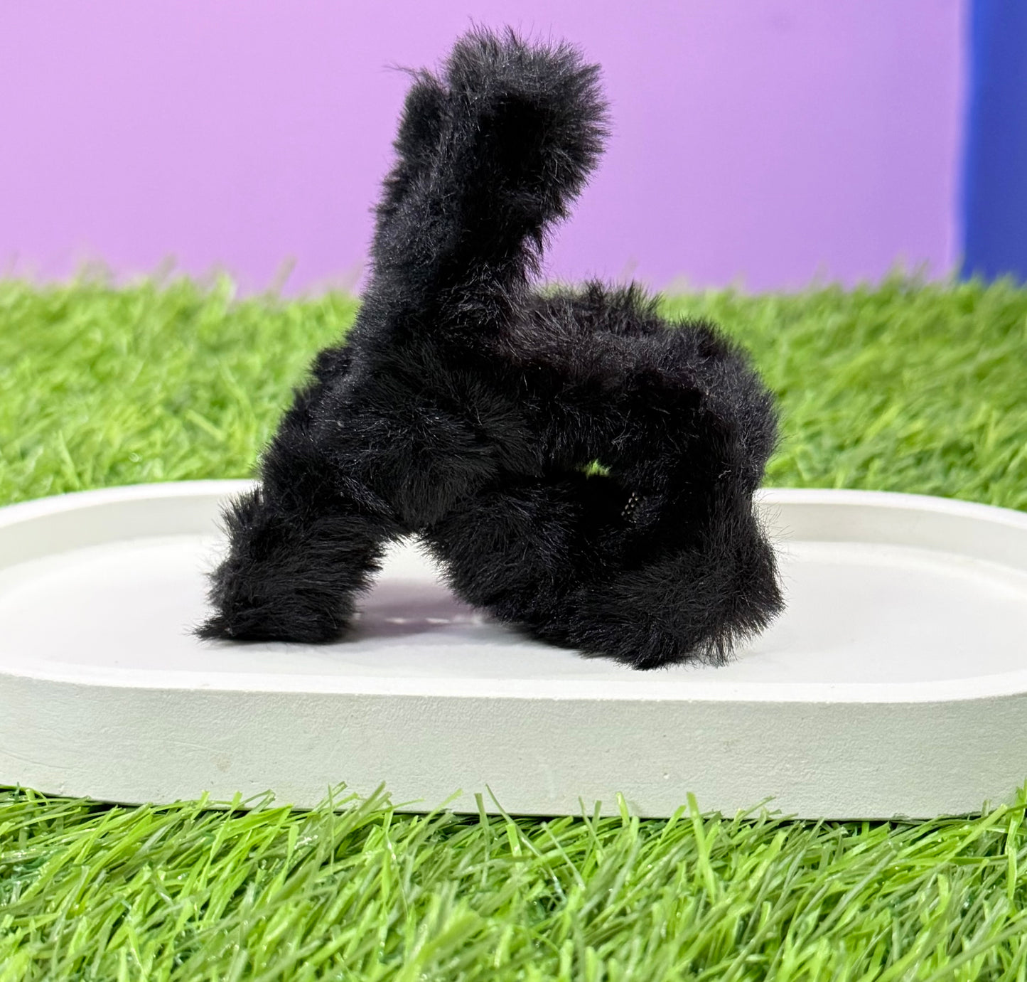 Cloud-Soft Furry Claw Clip - Black