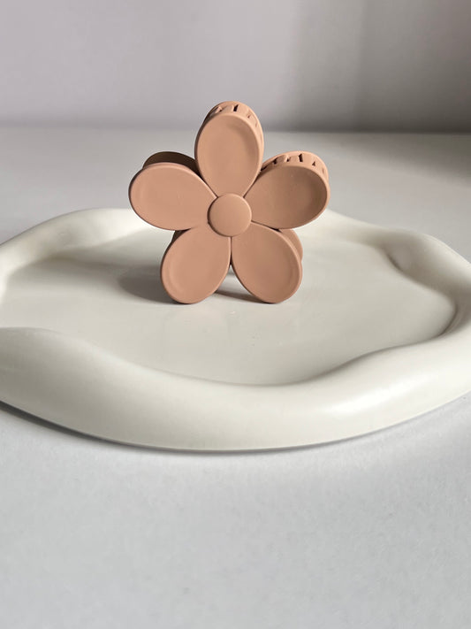 Bloom Flower Claw Clip Medium- Light Brown
