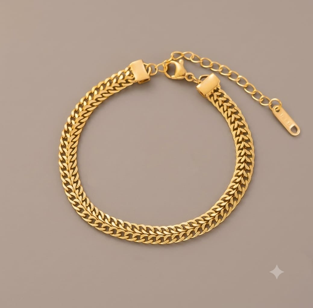 The Golden Weave Anti Tarnish Chain Bracelet
