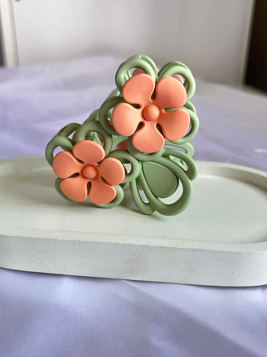 Bloom & Hold Claw Clip - Olive Green