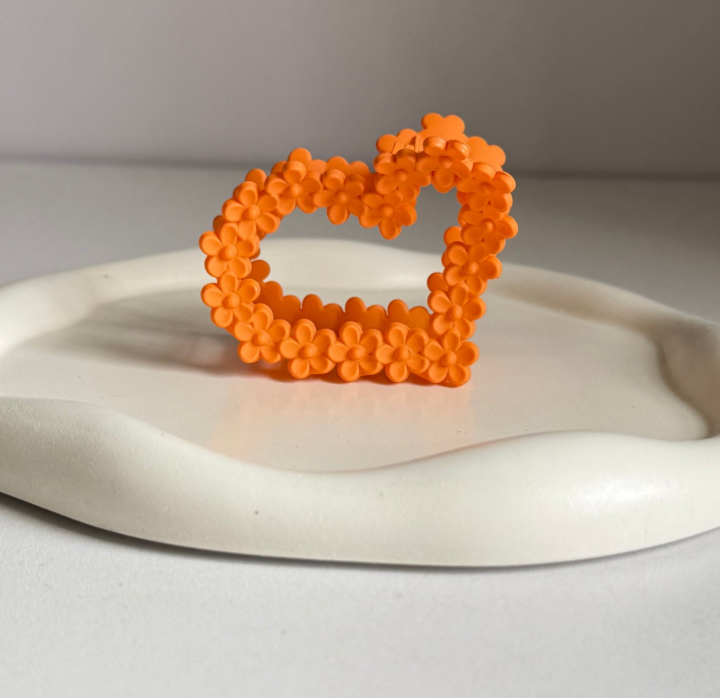 Flora Heart Claw Clip - Orange