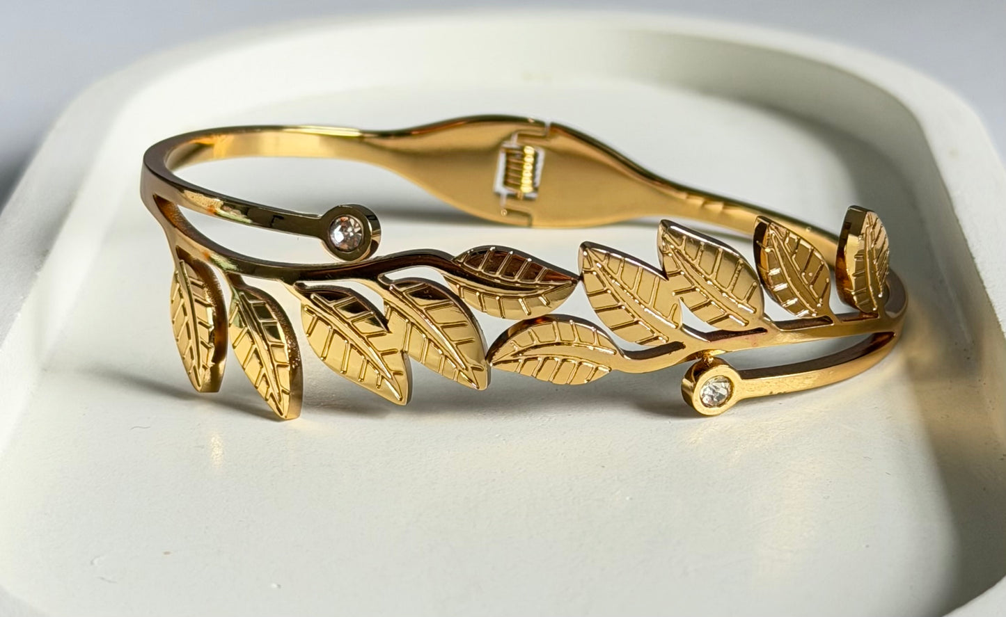 Leafy Elegance Anti Tarnish Kada Bracelet - Regular Size