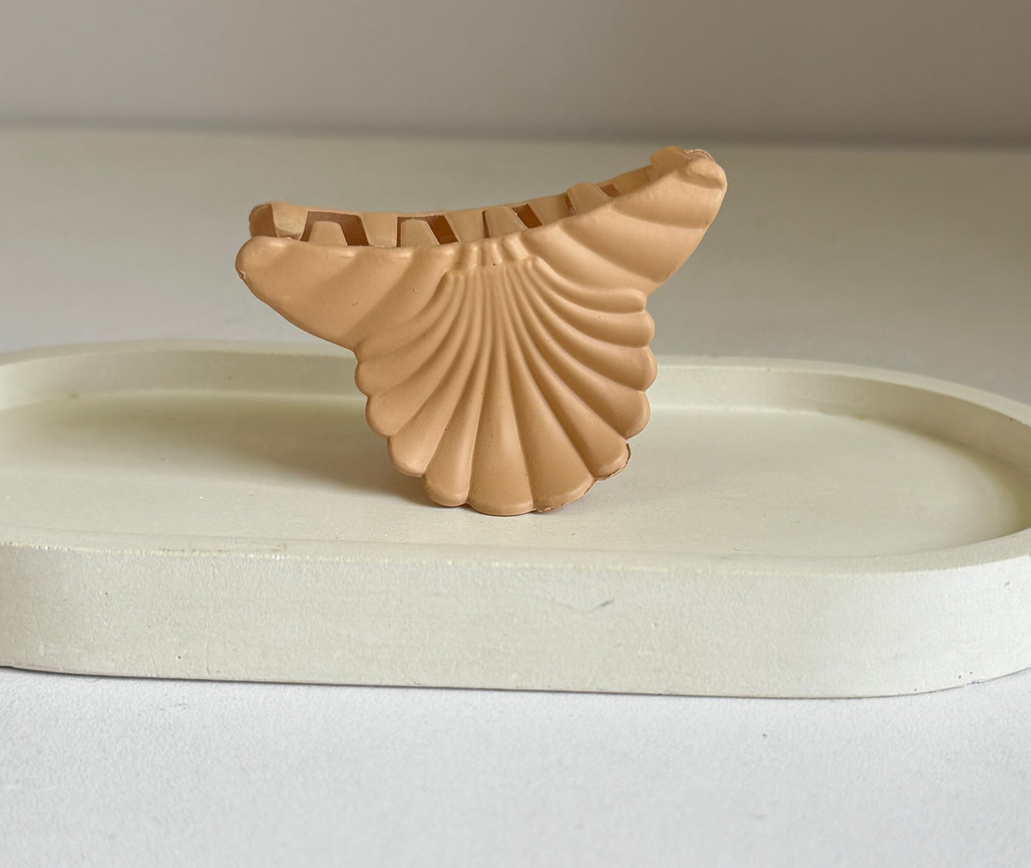 Coral Crush Medium Size Claw Clip - Beige