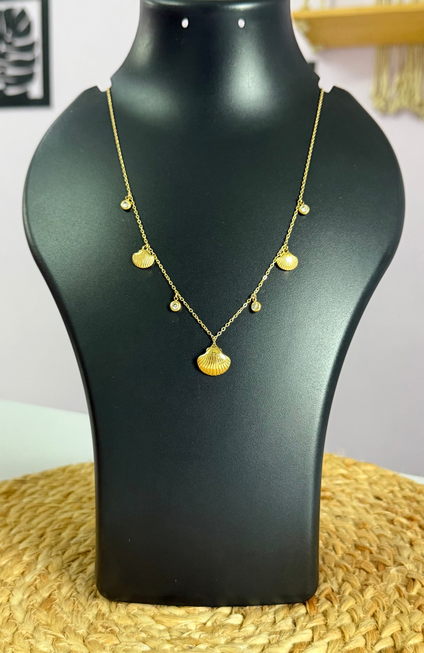 Dreamy Shell Charm Anti-Tarnish Neck Chain
