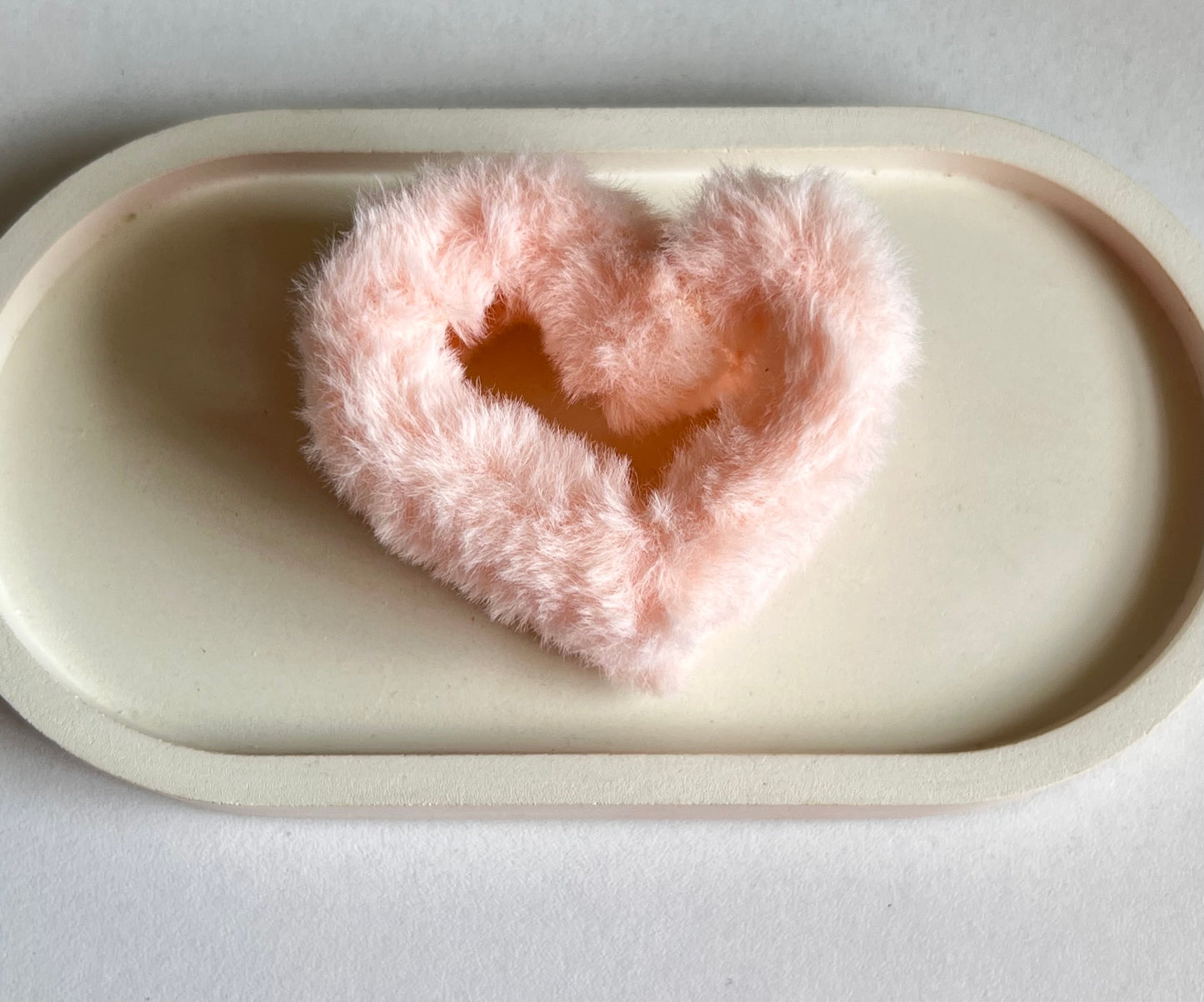 Furry Heart Claw Clip - Light Peach