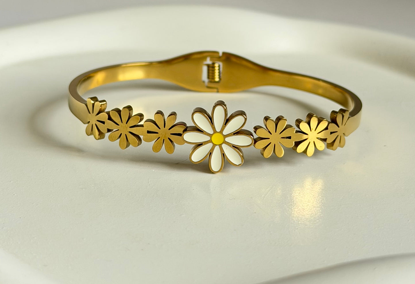 Dainty Daisy Anti Tarnish Kada Bracelet - Regular Size