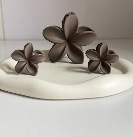 Flora Matte Combo Claw Clips - Dark Brown