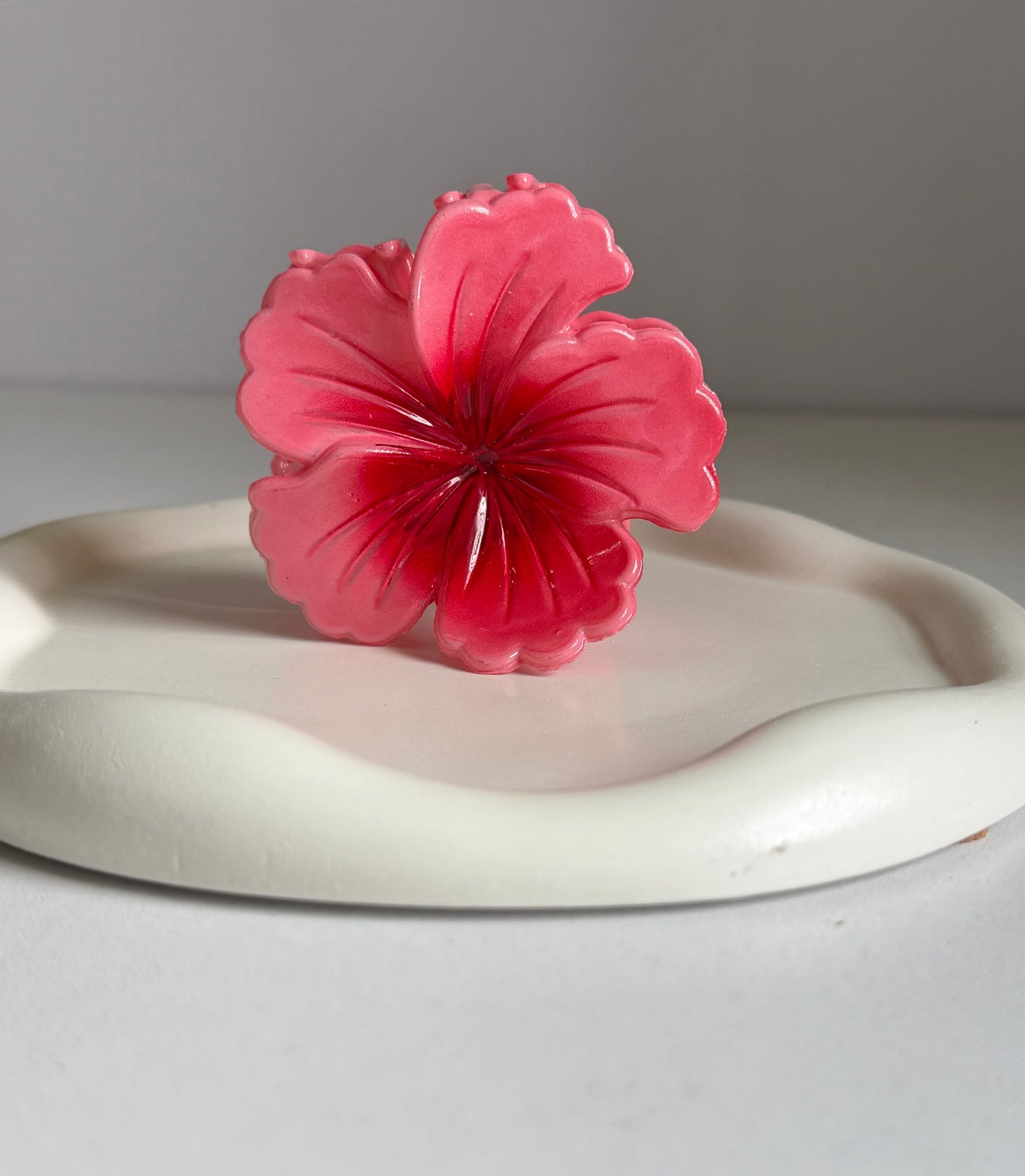 Aesthetic Hibiscus Claw Clip - Ref