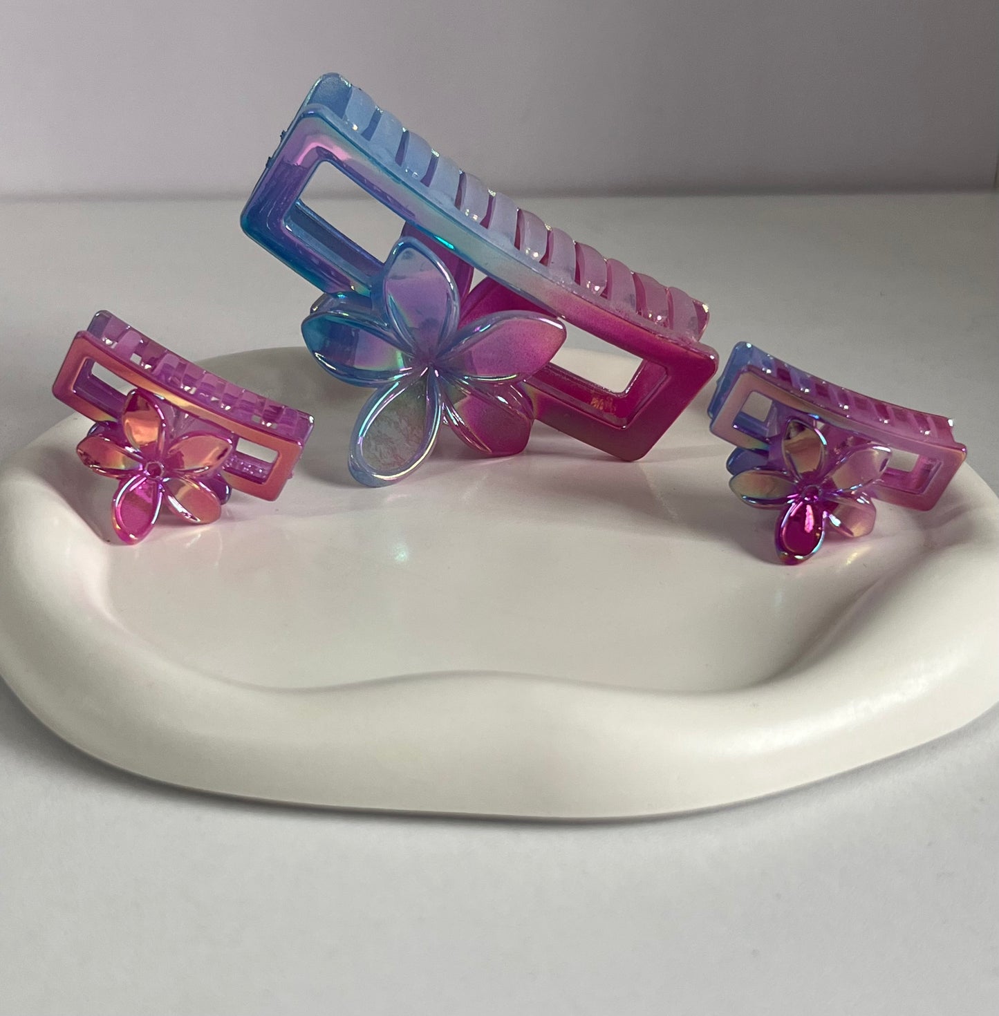 Holographic Harmony Trio Claw Clips - Blueish Pink