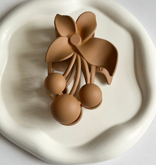 Blossom & Berry Claw Clip - Light Brown