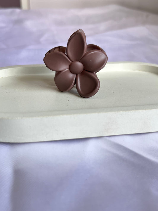 Mini Flora Claw Clip - Brown