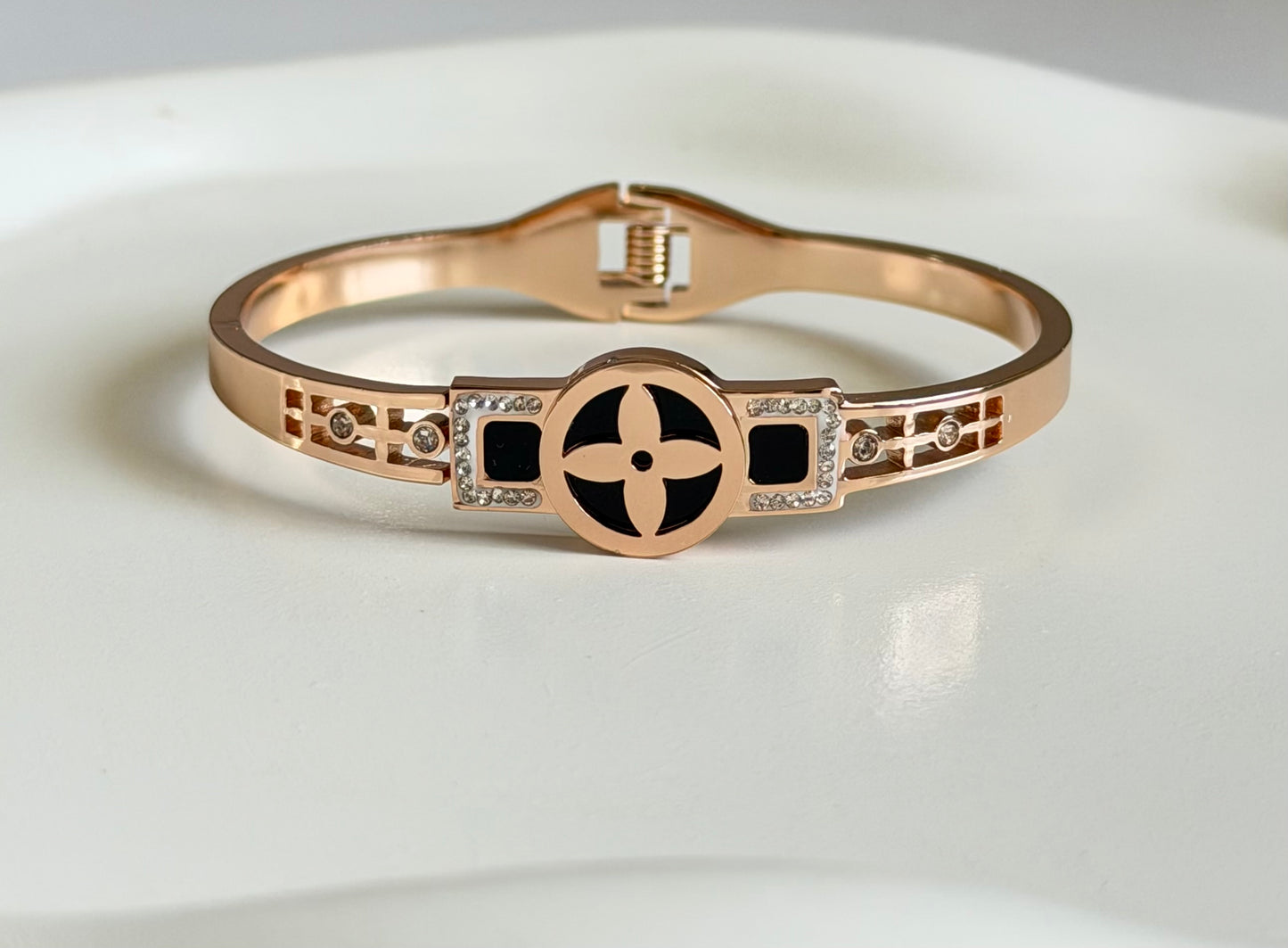 Everyday Chic Anti Tarnish Kada Bracelet - Baby Size ( Lean Wrist Fit)