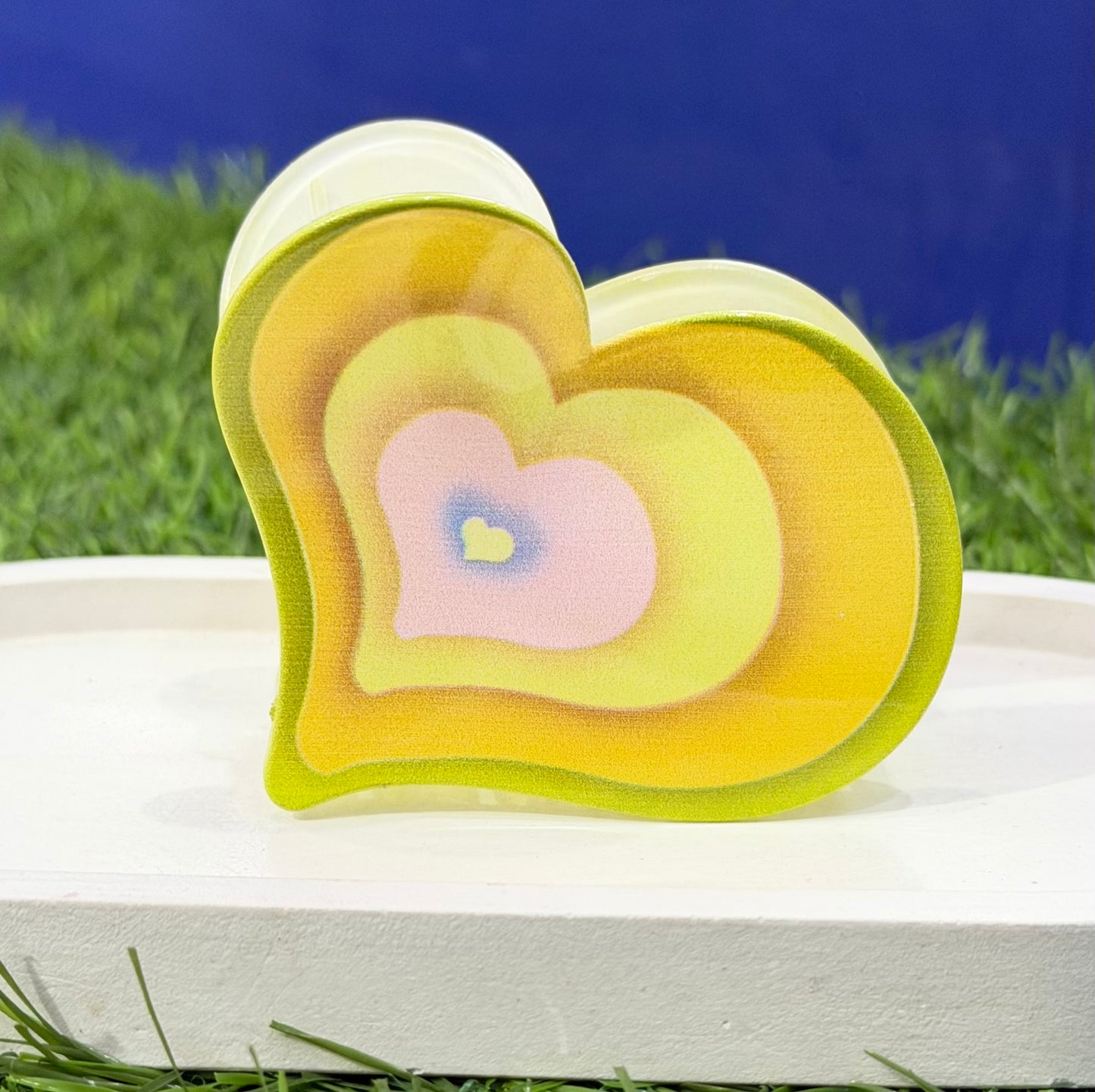 Infinite Love Aesthetic Heart Claw Clip - Dark Yellow