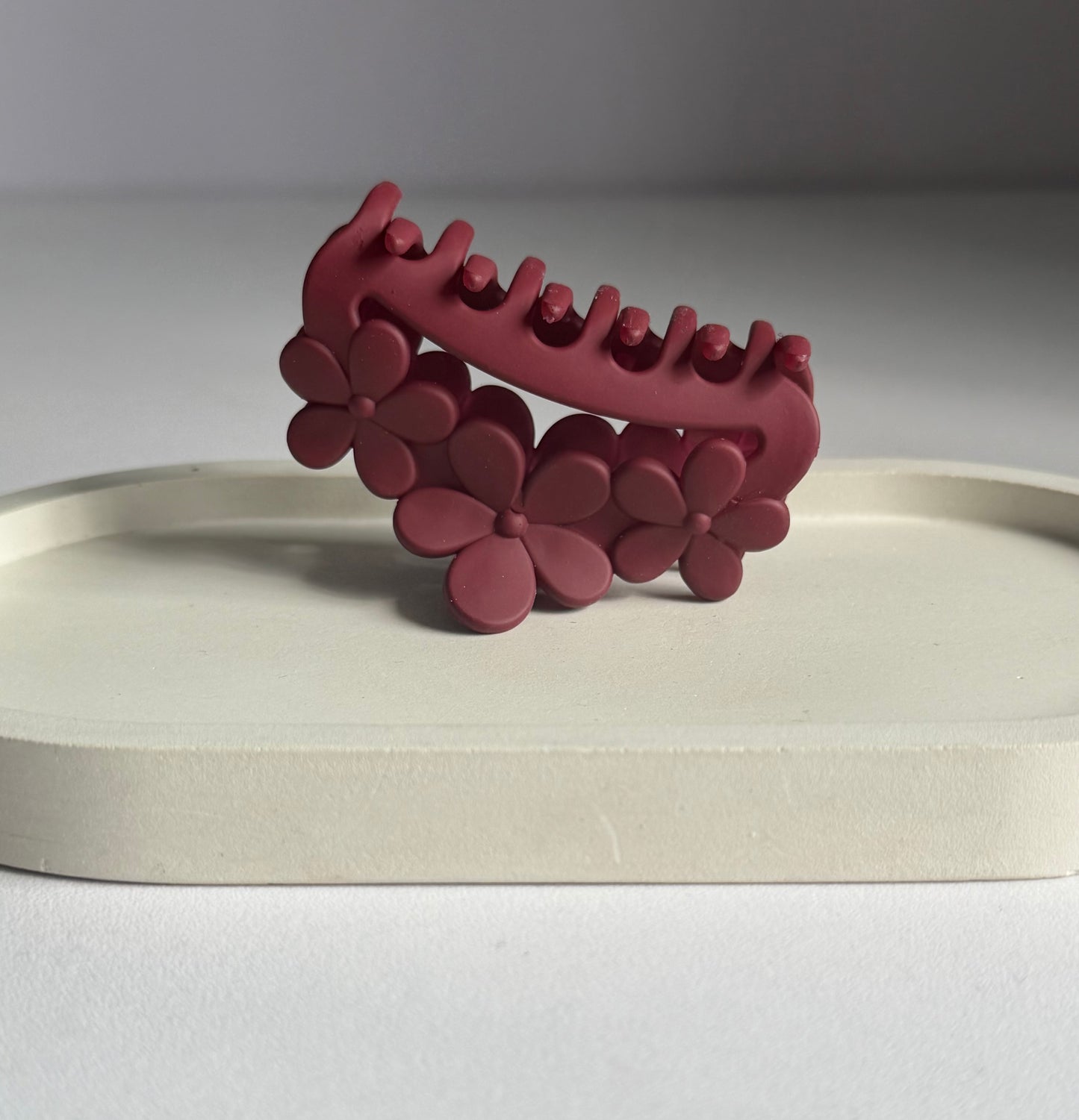 Triple Bloom Claw Clip - Maroon