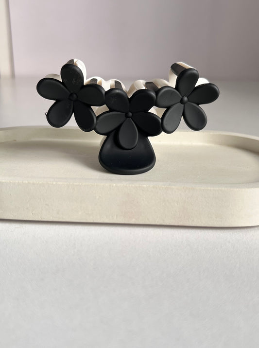 Two Tone Flower Claw Clip - Black & White