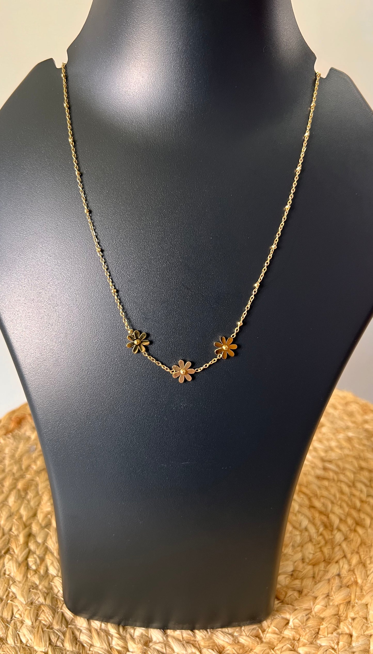 BloomGlow- Anti Tarnish Flower Neck Chain