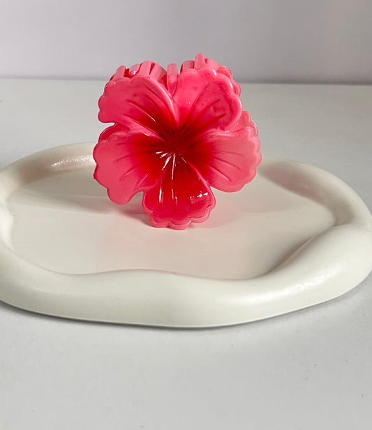 Petal Hold Claw Clip - Red