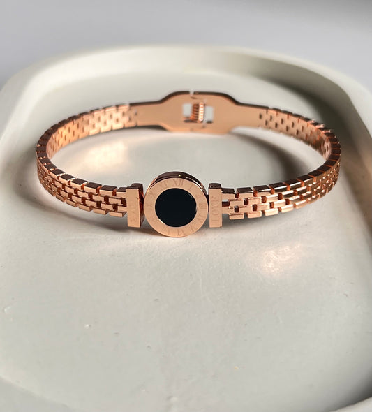 Minimal Watch Look Kada - Fade Free
