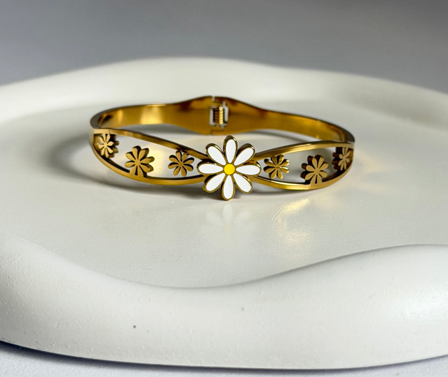 Everlasting Daisy Anti-Tarnish Kada Bracelet  - Regular Size