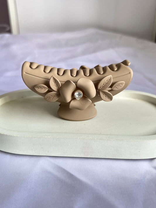 Garden Grip Claw Clip - Beige