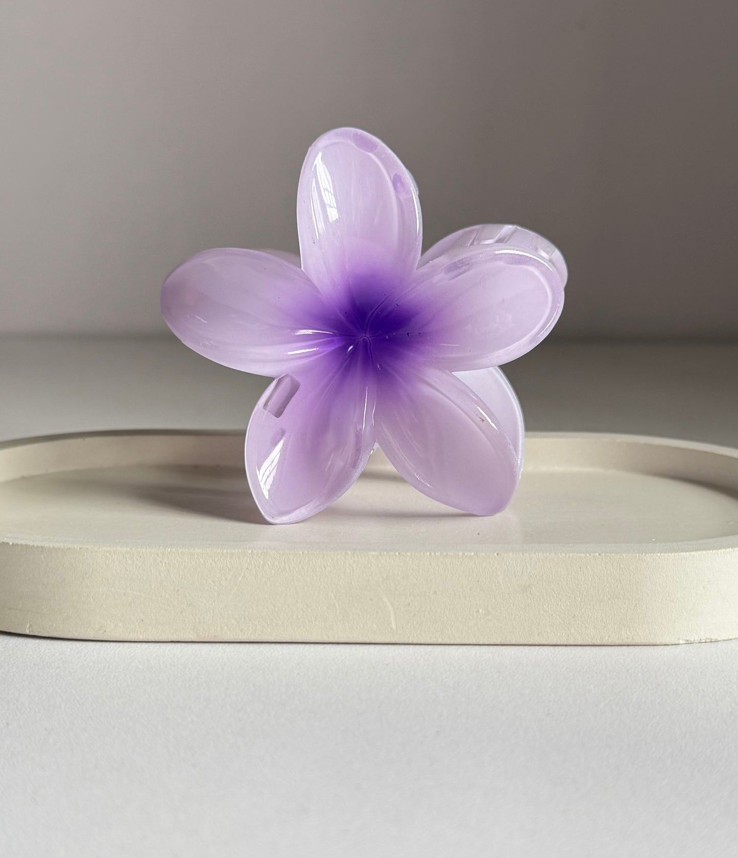 Flora Lock Claw Clip - Light Purple