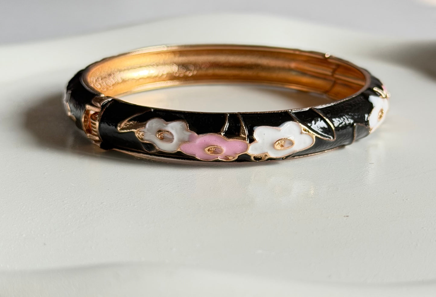 AuraCurve Enamel Bangle Bracelet - Black