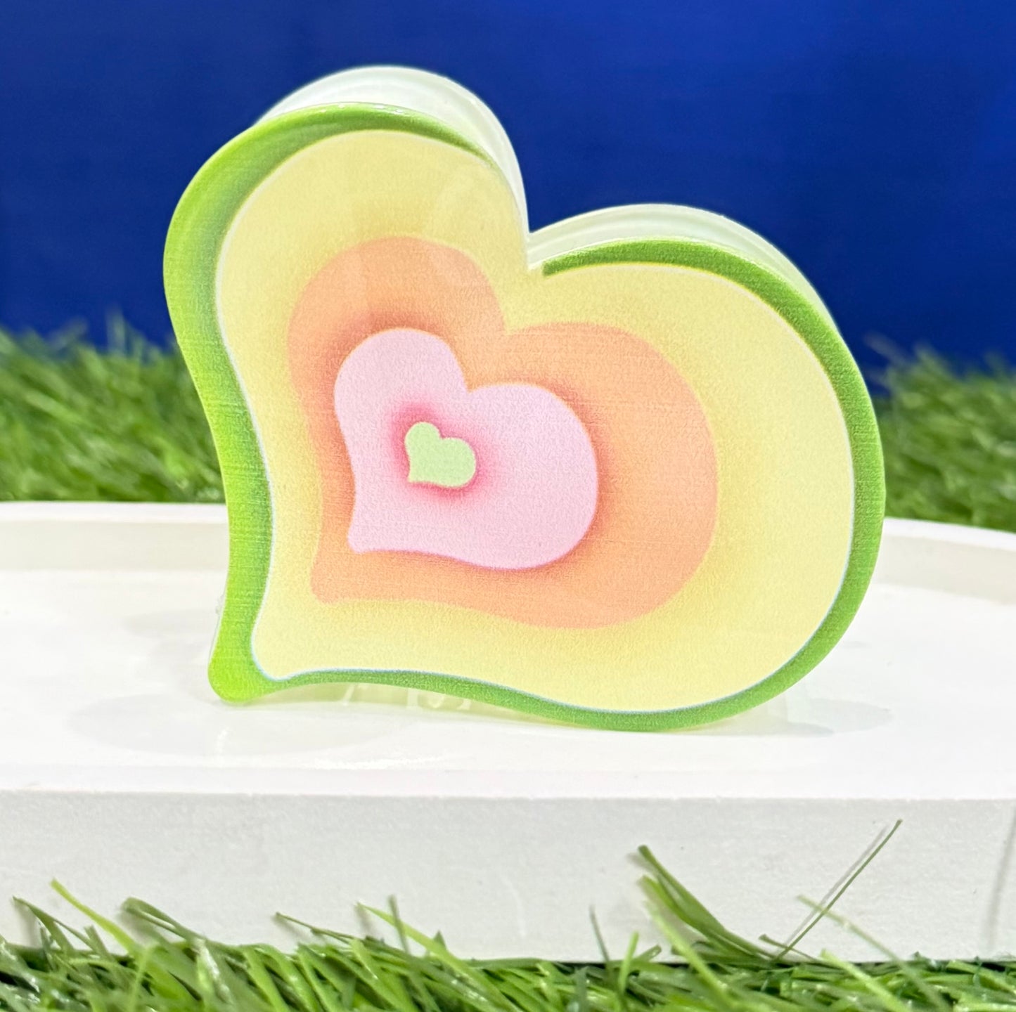 Infinite Love Aesthetic Heart Claw Clip -  Greenish Yellow