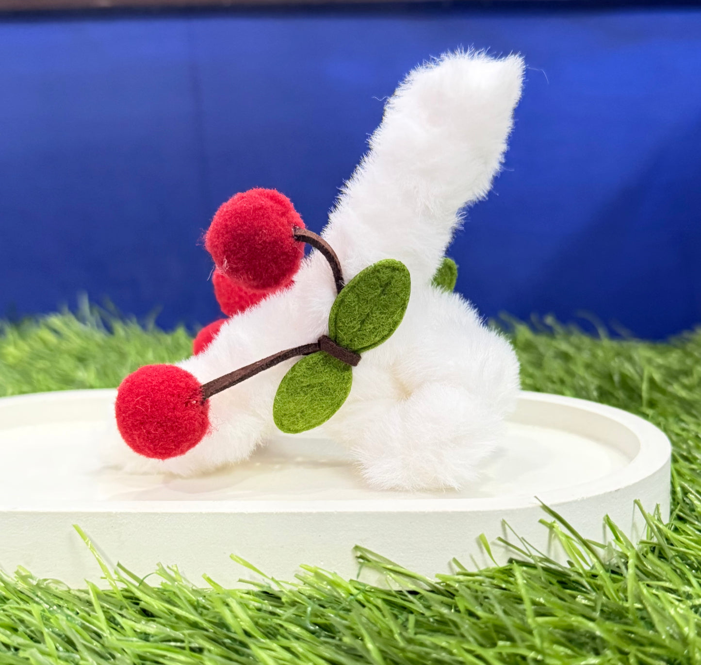 Velvet Vines Cherry Claw Clip - White