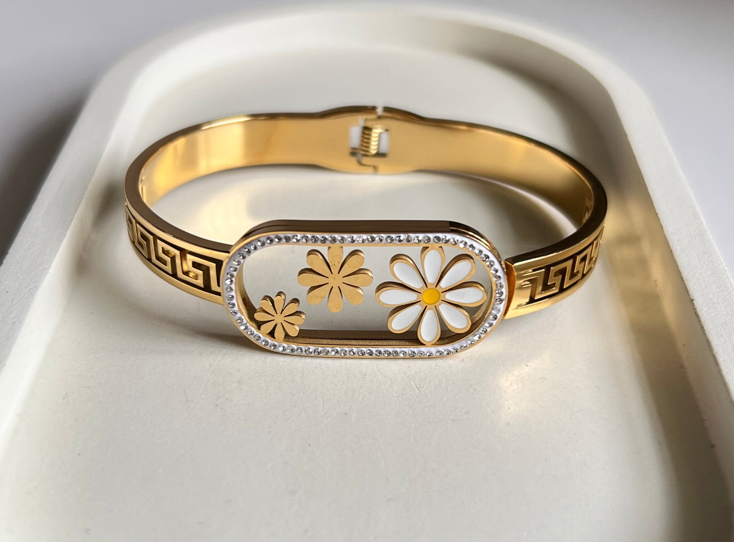 Golden Daisy Statement Kada - Anti-Tarnish Bloom