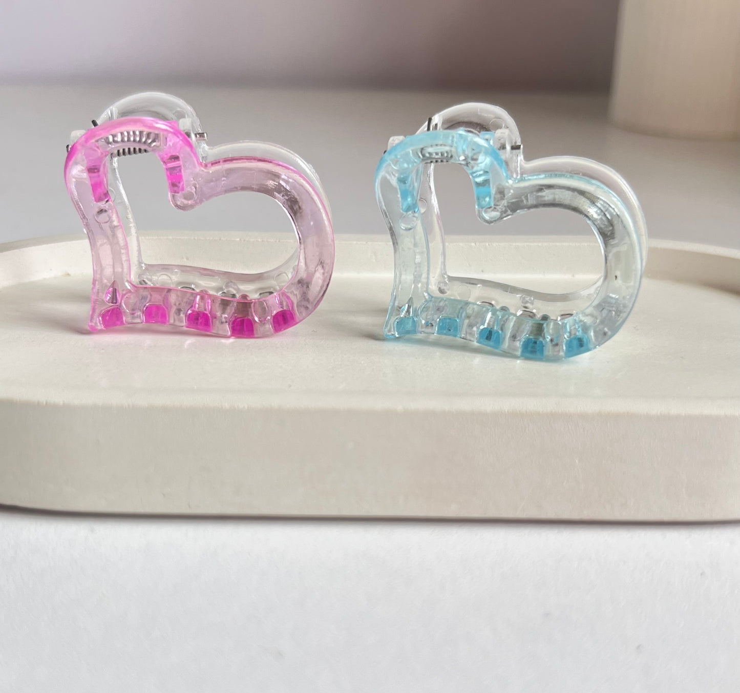 Half & Half Glow Heart Clip ( 2 Pieces) - Pink & Blue