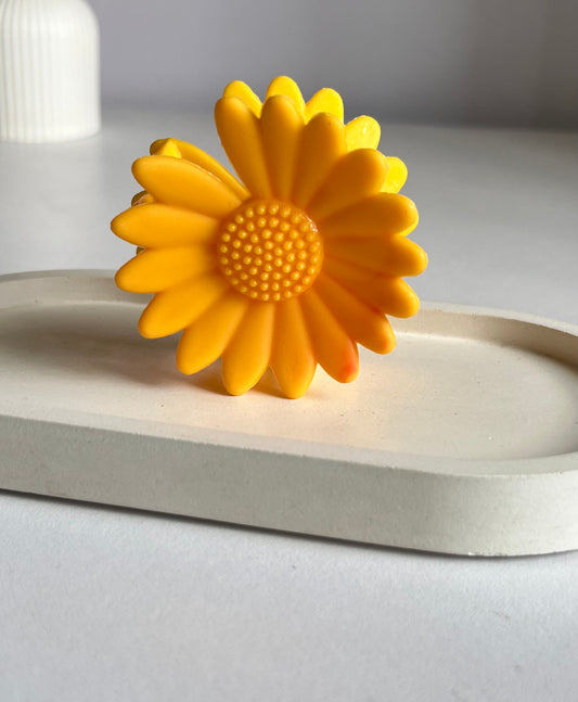 Pinteresty Sunflower Maxi Claw Clip - Yellow