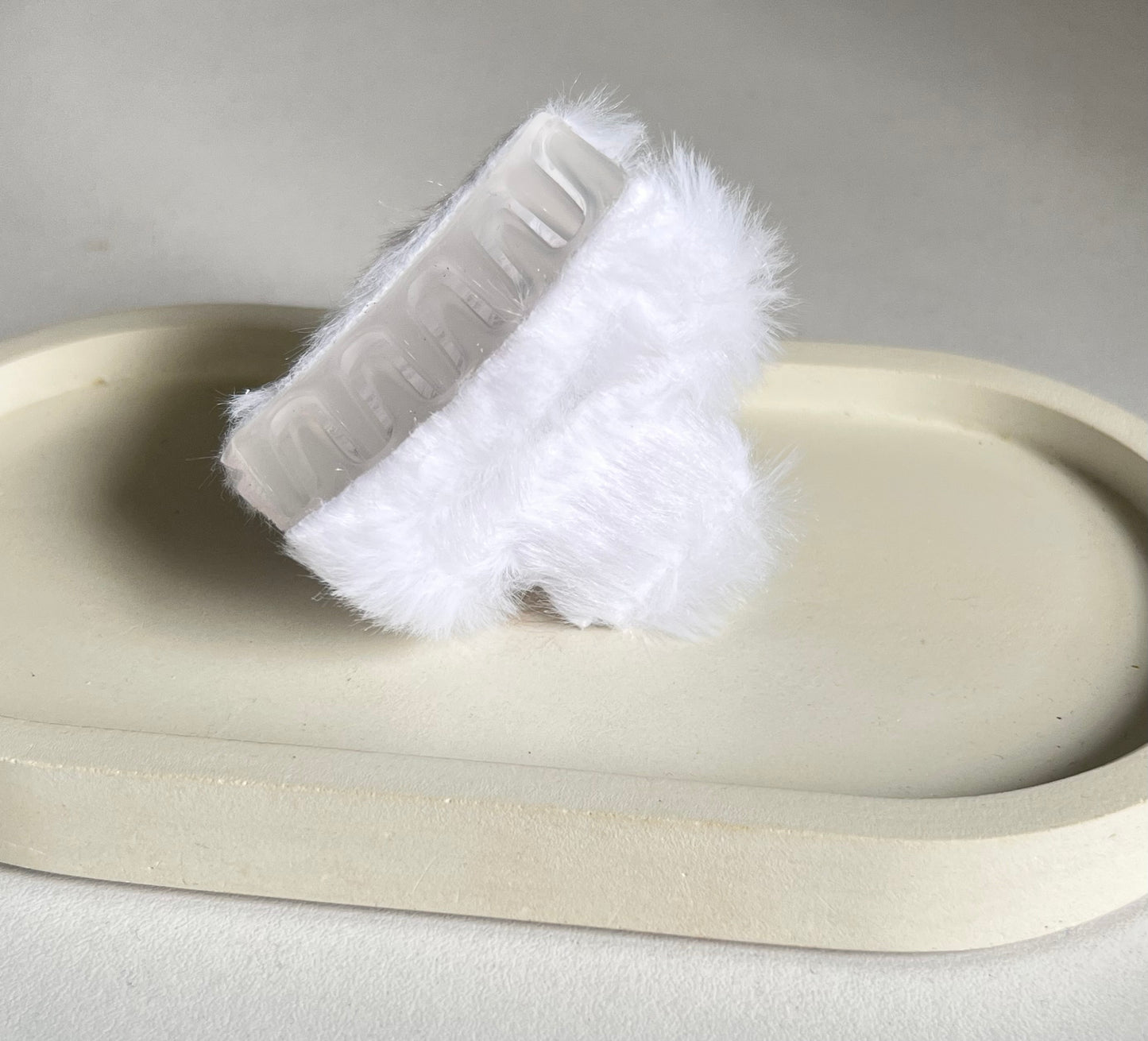 FluffyGrip Claw Clip - White