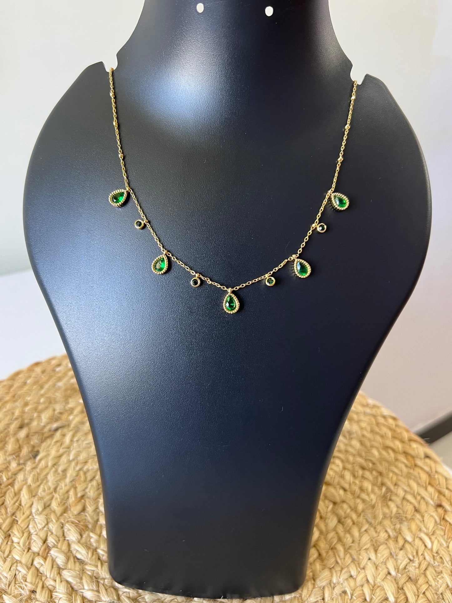 Emerald Glow Anti-Tarnish Neck Chain