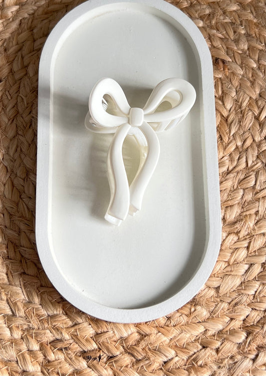 Pintresty Bow Claw Clip - White