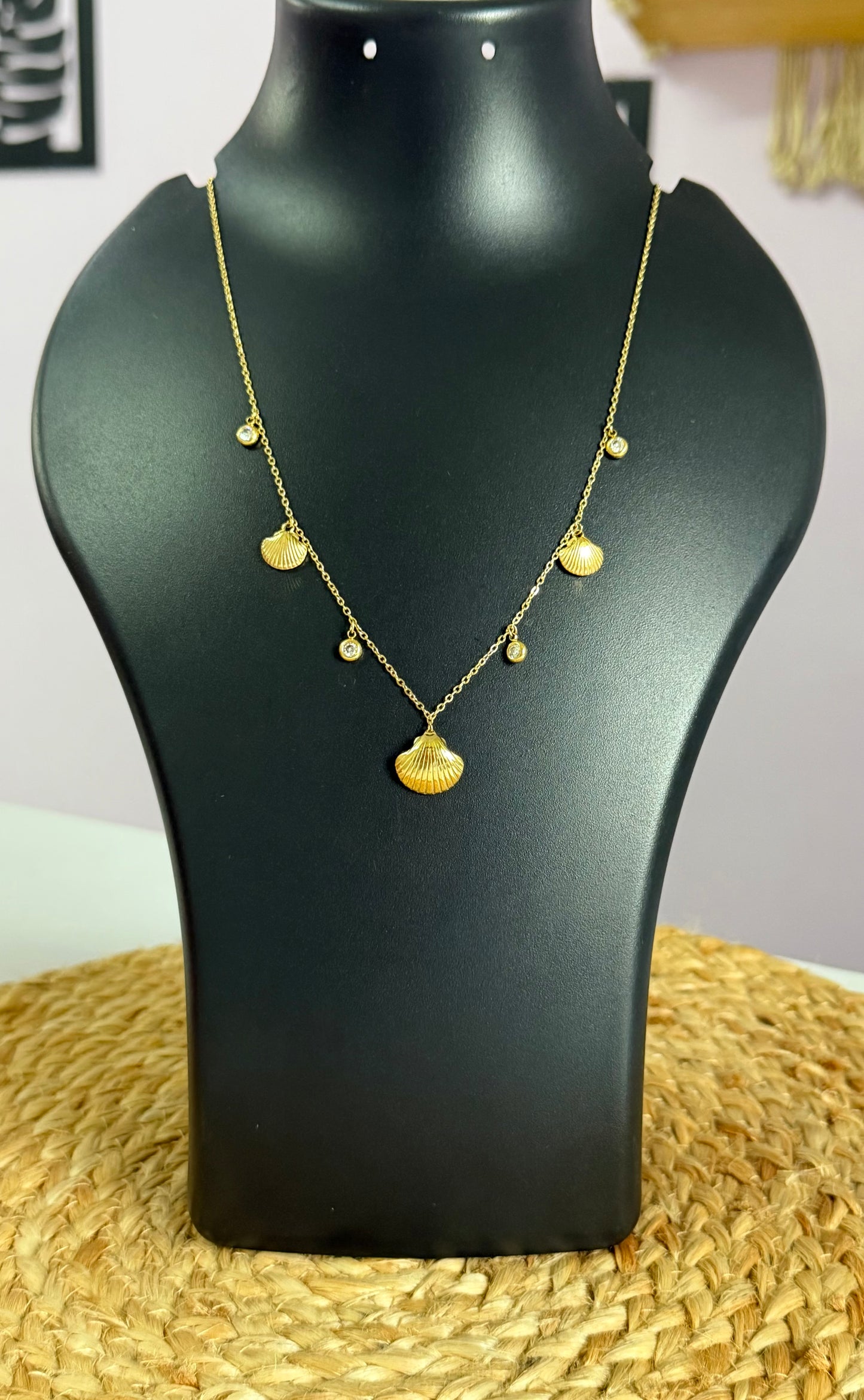 Dreamy Shell Charm Anti-Tarnish Neck Chain