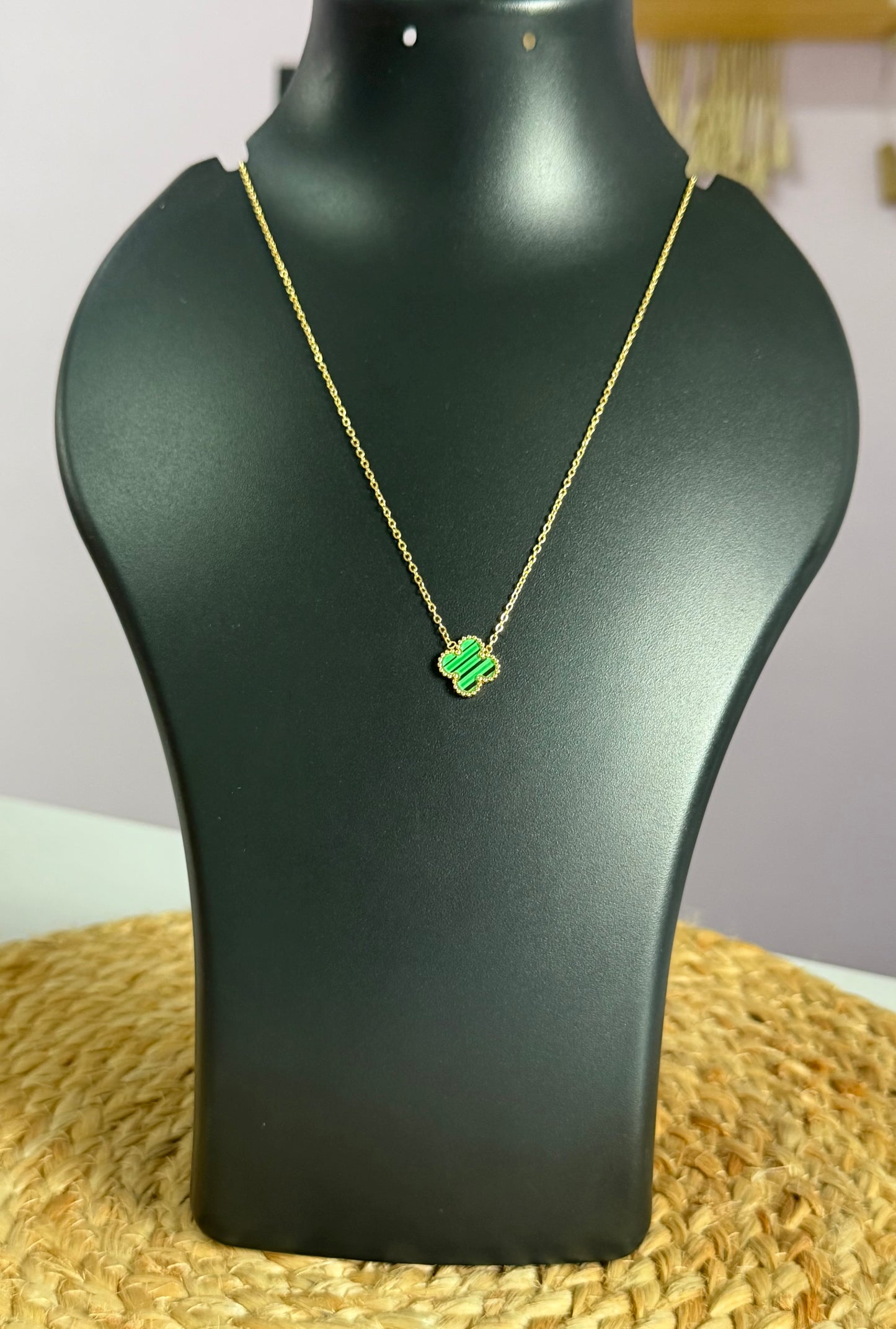 Classic Clover Elegance Anti-Tarnish Clover Neck Chain - Green