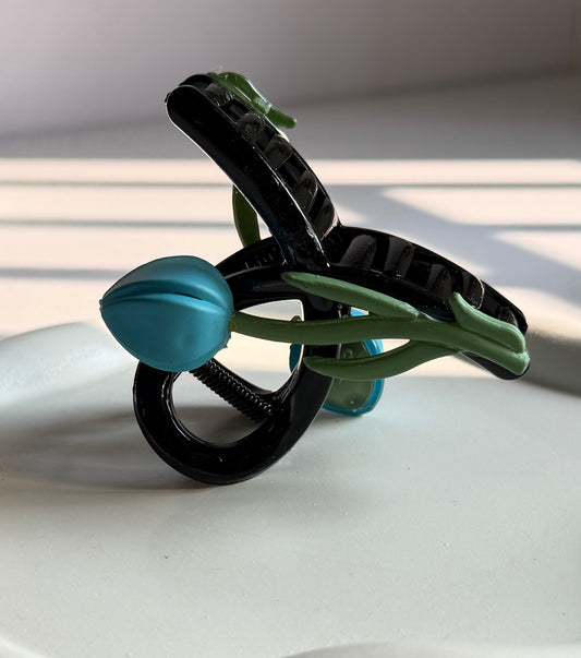 Aesthetic Tulip Claw Clip - Blue