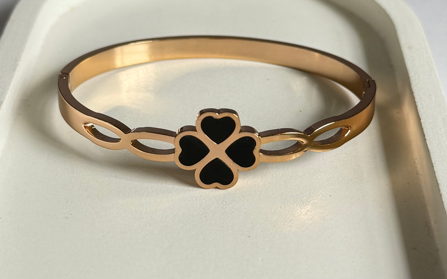 Infinite Luck Clover Anti Tarnish Kada Bracelet - Regular Size