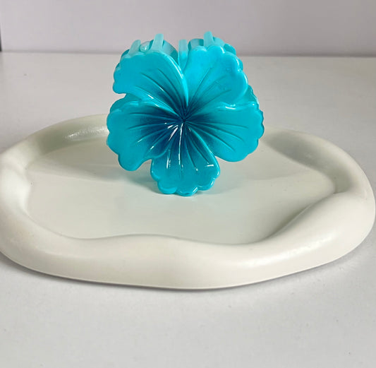 Petal Hold Claw Clip - Blue
