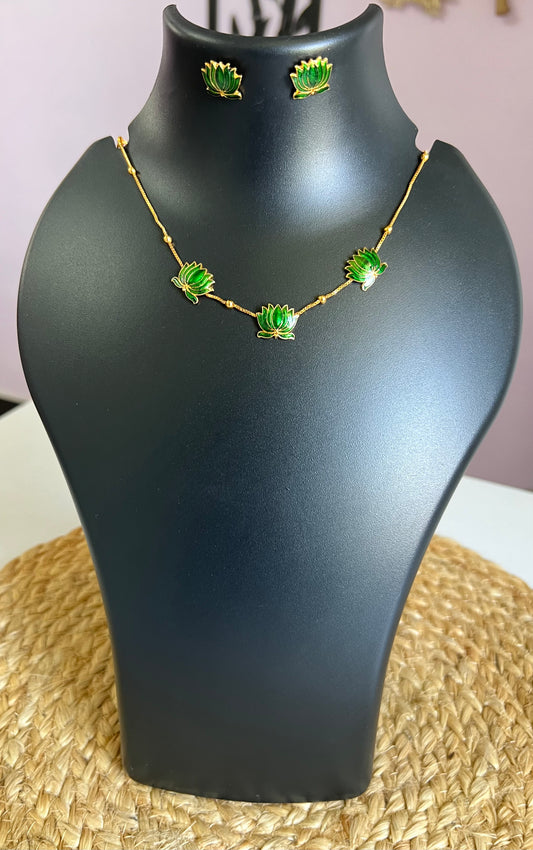 Lotus Elegance Choker Set - Green
