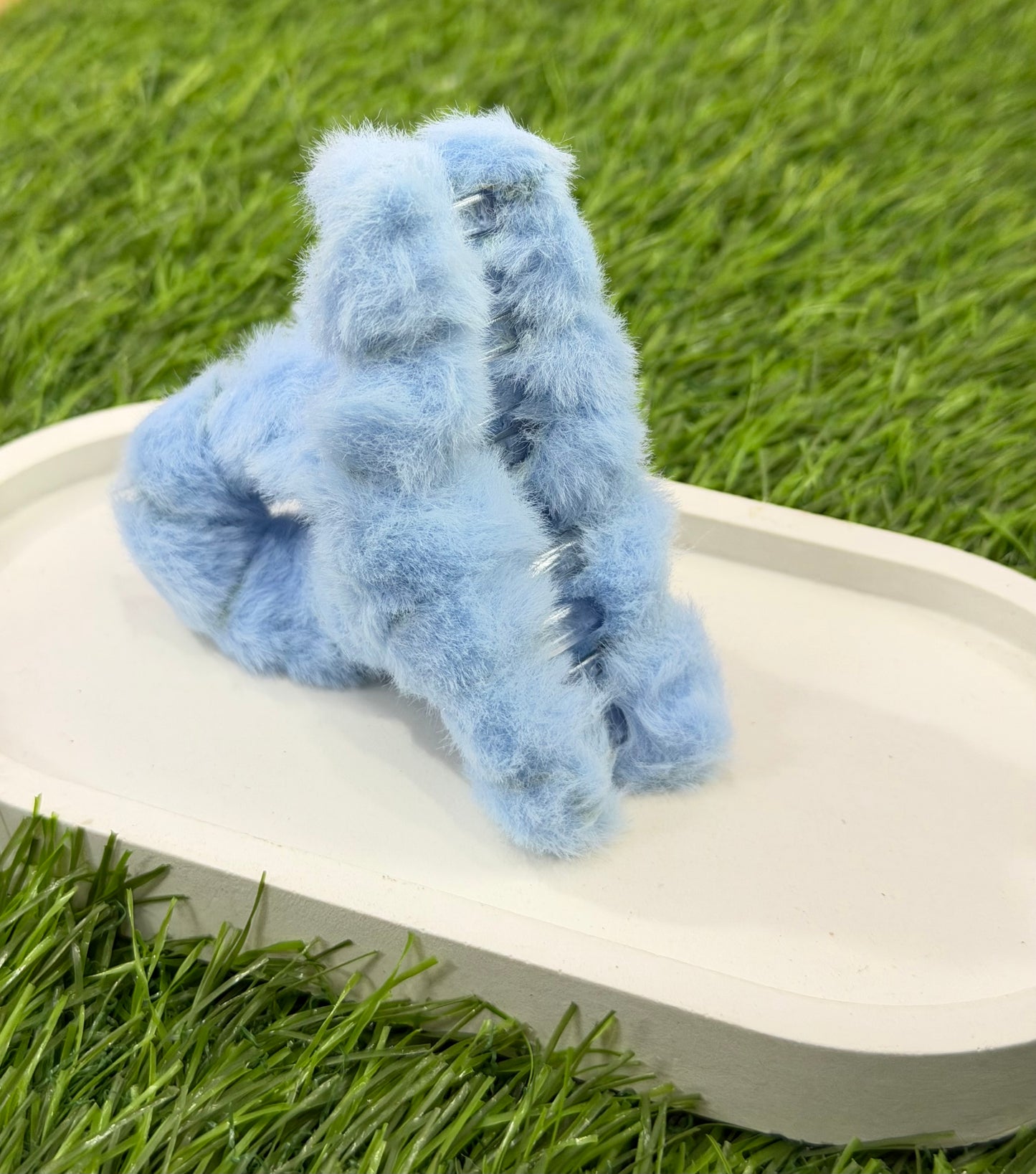 Cloud-Soft Furry Claw Clip - Blue