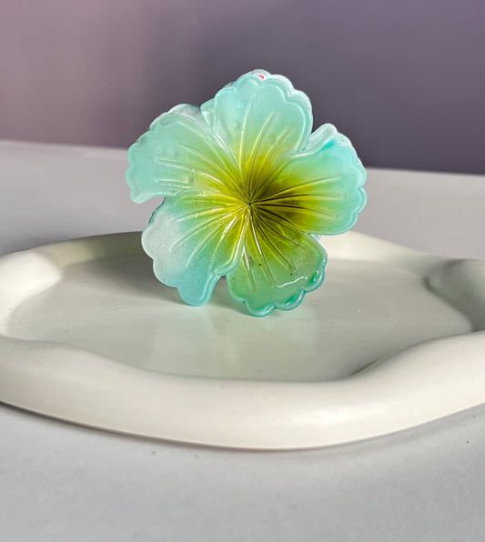 Amora Hibiscus Claw Clip - Blue