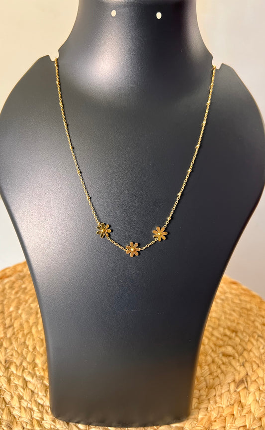 BloomGlow- Anti Tarnish Flower Neck Chain