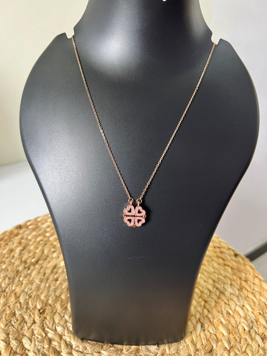 Lucky in Love - Magnetic Clover Heart Necklace - Rose Gold