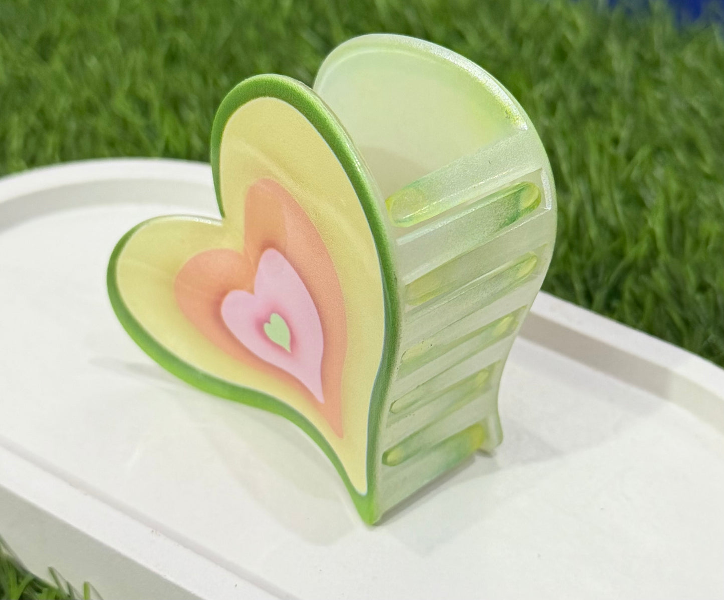Infinite Love Aesthetic Heart Claw Clip -  Greenish Yellow