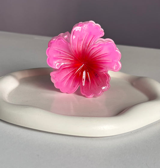 Amora Hibiscus Claw Clip - Pink