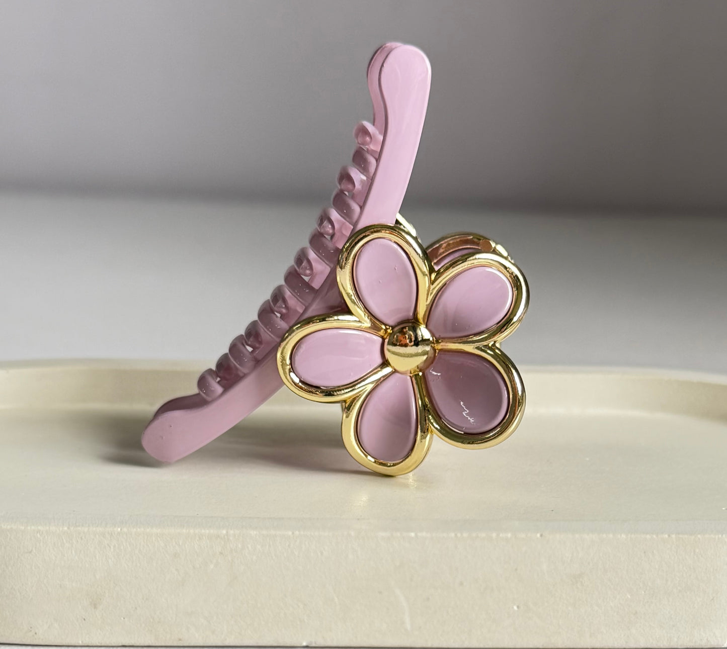The Darling Daisy Claw Clip - Purple