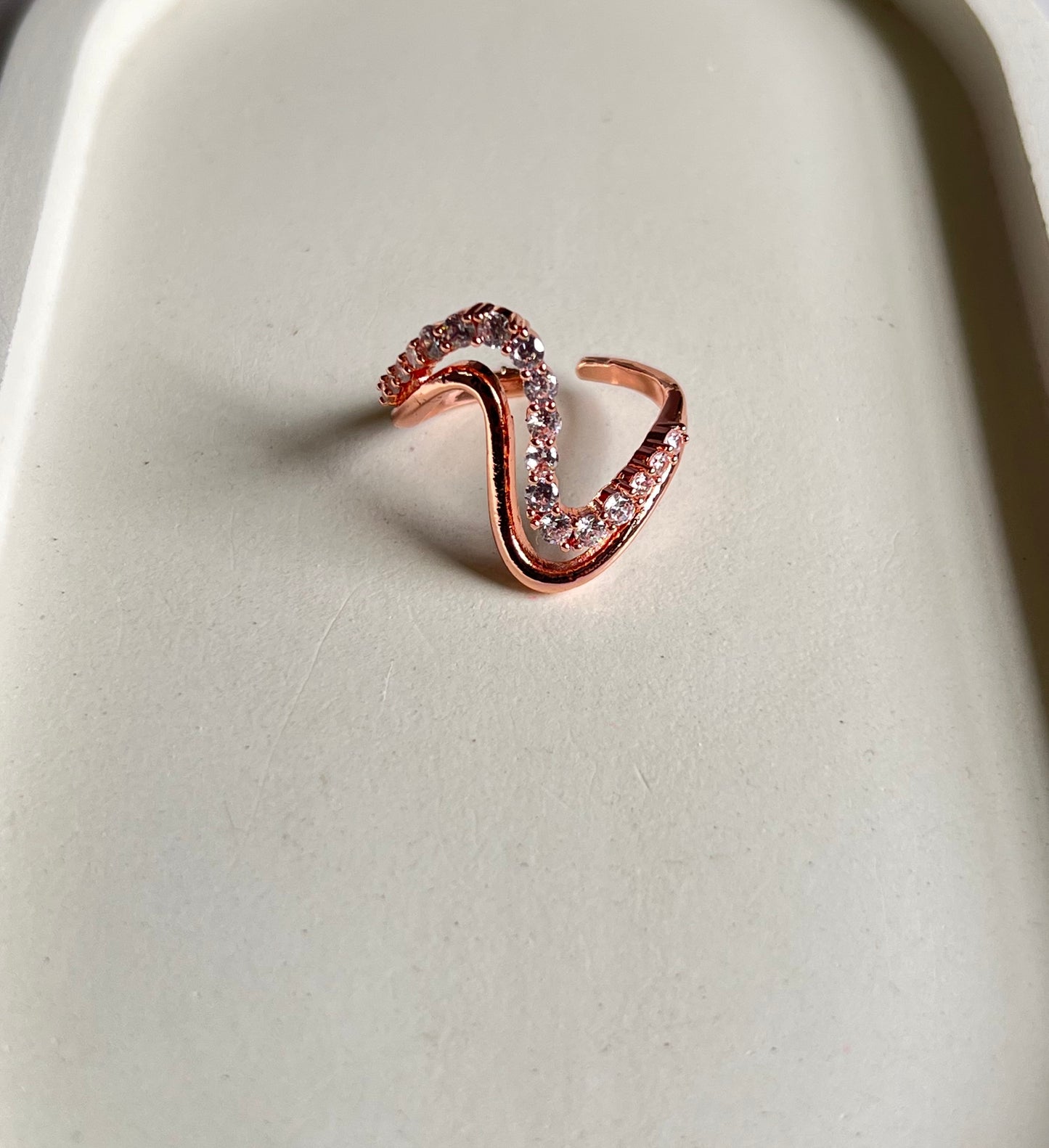 V Luxe Adjustable Ring - Anti Tarnish