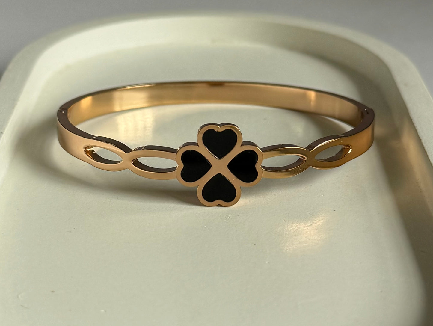 Infinite Luck Clover Anti Tarnish Kada Bracelet - Regular Size