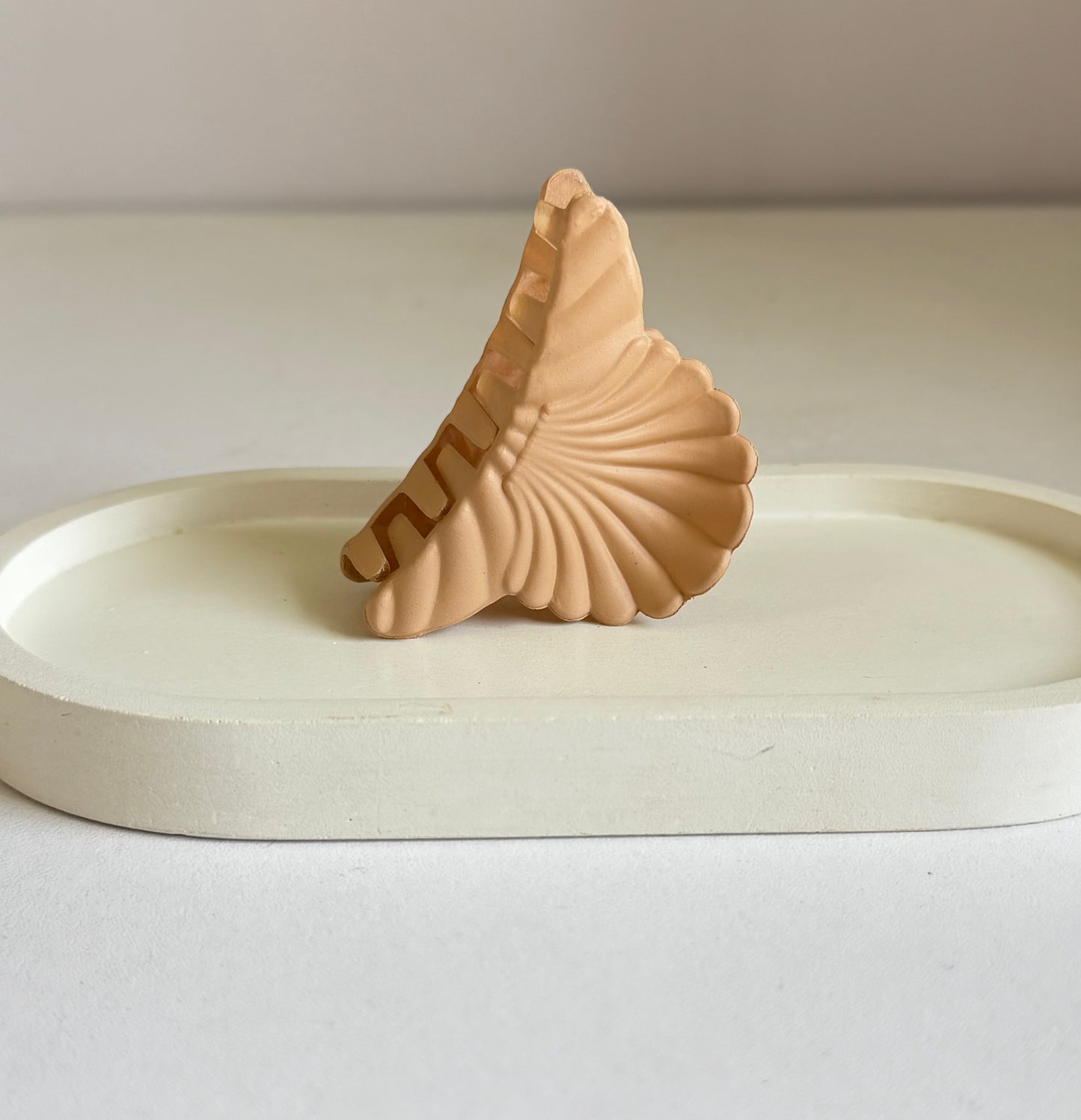 Coral Crush Medium Size Claw Clip - Beige